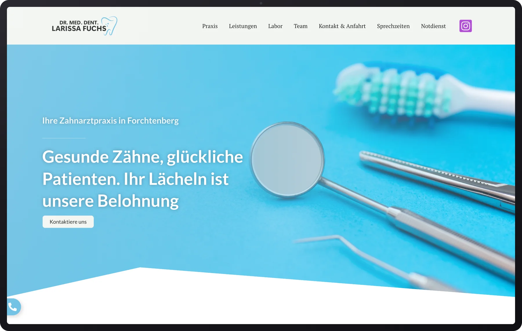 Zahnarztpraxis Dr. Fuchs auf dem MacBook